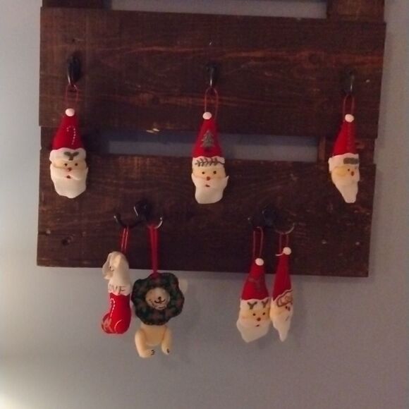Xmas ornaments  - Picture 1 of 6